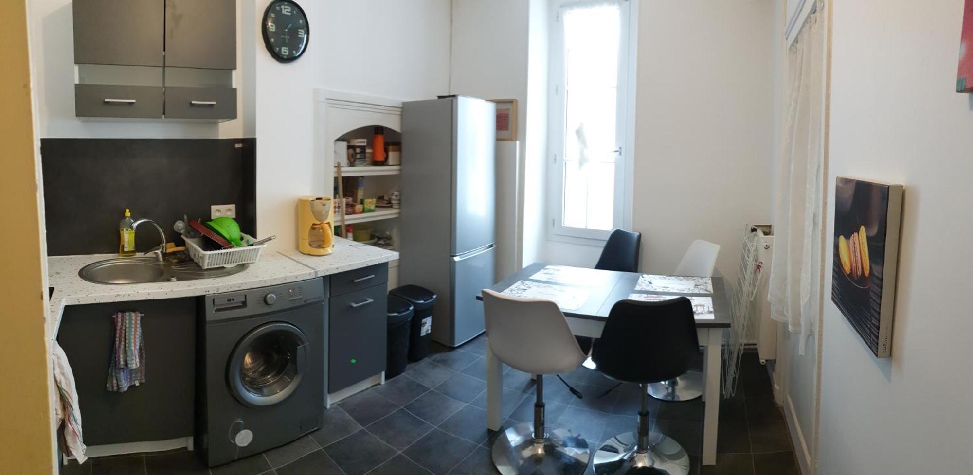 Chambres Poitiers Centre Ville - Salle De Bain, Refrigerateur, Tv Et Machine A Cafe Privatifs - Cuisine Commune - Terrasse - Hotel De Ville A 200M Kültér fotó